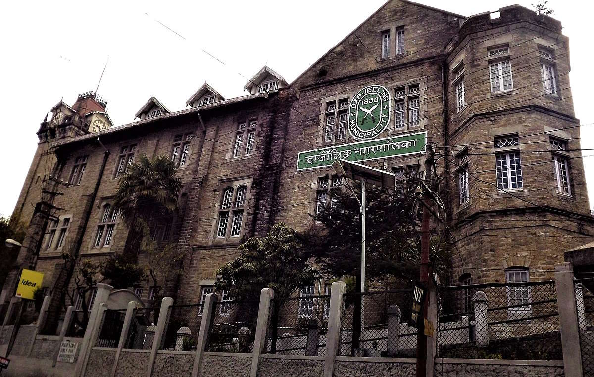 Image showing a colonial building in darjeeling